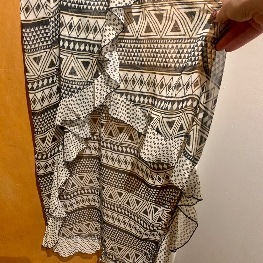 Jessica Simpson Black and White Geometric Swim Coverup - Picture 3 of 3